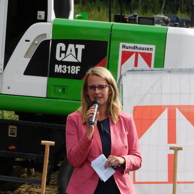 Spatenstich f�r das neue Feuerwehrger�tehaus