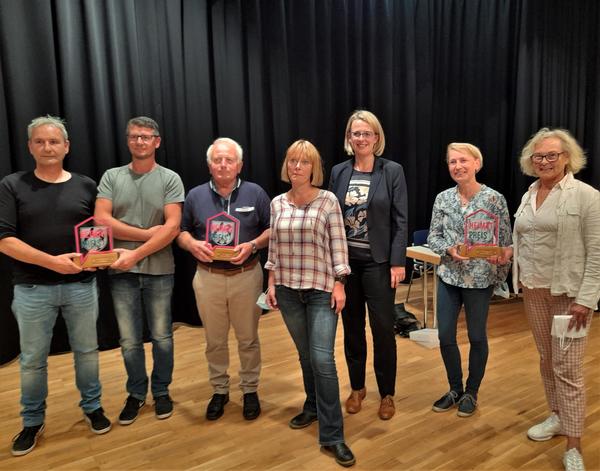(Bild: v.l.n.r.: Frank Waffenschmidt, Matthias Irle, Bruno Stock, Silke Fanter, BMin Nicole Reschke, Brigitte Limper, Conny Corthym-Klein)