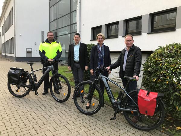 �bergabe der E-Bikes