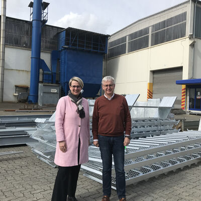 v. l. B�rgermeisterin Nicole Reschke und Gesch�ftsf�hrer Frank Moos